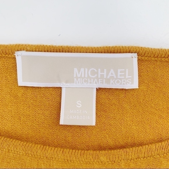 MICHAEL Michael Kors • Crewneck Pullover Knit Sweater in Mustard Yellow, Small - Picture 3 of 10